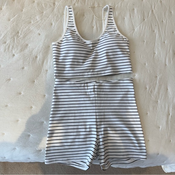 Oysho Pants - NWT Oysho striped activewear set